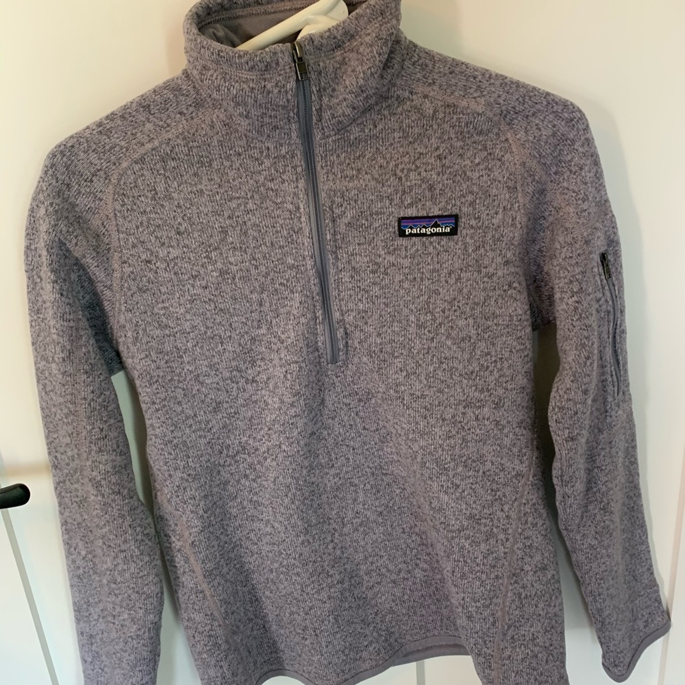 Women’s small Patagonia purple quarter zip